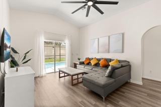 3 Bedrooms 2 Bathrooms Indian Creek 2559 Bc - 9