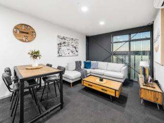 Relaxed 2BR City Base near Christchurch Attraction - 0