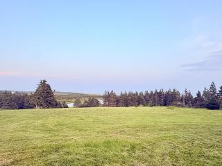 Historic Coastal Retreat - Pool & Sandy Beach Access - 2