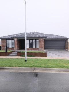 New Premium luxury 4 king beds 3 bath - 2