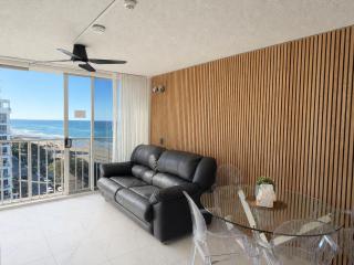 Beachfront Ocean View One Bedroom Apartment Surfers - 9