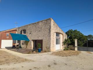 Maison avec parking - Propriété charentaise unique - FR-1-653-297 - 6