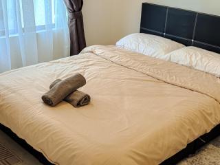 Aston Acacia Pool View 2BR for 5 Pax with Pool & Netflix WiFi - 3