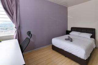 Lake Garden View 3BR Condo High Floor with Swimming Pool Free WiFi and Netflix Near Taiping Zoo - 9