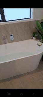 Kupe Stay ensuite free wifi free parking - 1