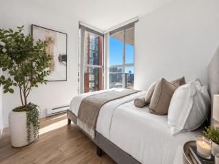 2BR Vancouver City Stay Minutes from FIFA 2026 at BC Place - 4