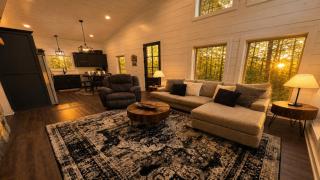 The Rustic Repose - Hot Tub - BBQ - Pets - 5