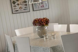 Beautifully Renovated Wooden Holiday Homesj404 - 2