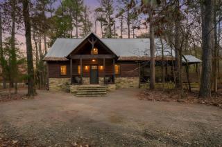 2BR Cabin - Hot Tub - Game Room - Fire Pit - Pets - 0