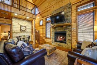 2BR Cabin - Hot Tub - Game Room - Fire Pit - Pets - 5