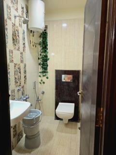 Purple Door - Luxurious 1 BHK - 2
