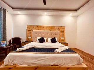 Hotel Manali Castle # Near Mall Road # Parking # Mountain view Rooms - 2