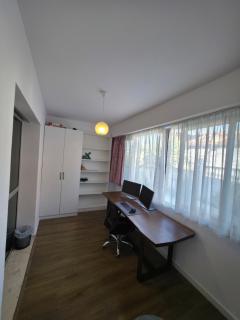 Spacious house with a big garden and fire pit - 5