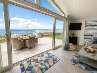 Stunning Seafront Bungalow - 2 Bed - Panoramic Sea Views - Westward Ho! - 1
