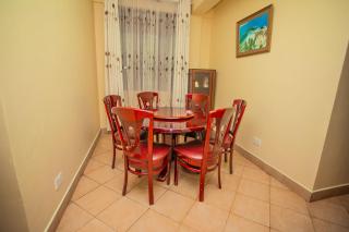 Reeky Homes - 9