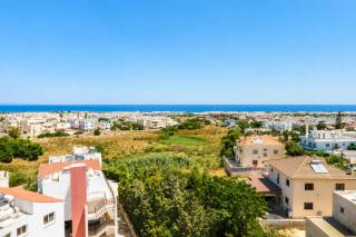 2BR Apartment with Pool - Olive by Premier - 2