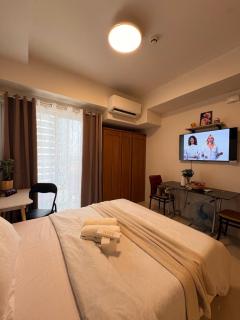 INSPIRIA Condo 4 - 7