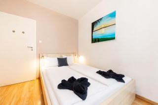 Prime Stay - Deluxe 2 Bedroom Family Apartment with Free Parking and Balcony - Budapest - 7