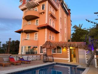 Theodos Hotel - 8
