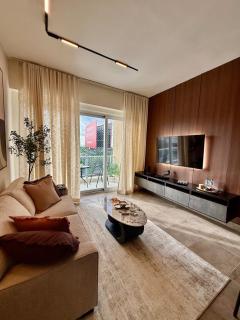 Vergel Luxury stay, king bed, Pool, Gym, Balcony - 6