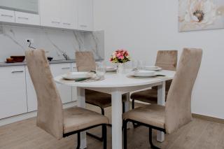 Apartmani CECA 90 - 2