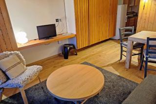 Cozy apartment with balcony and pool - 3