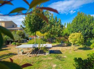 Charmant studio avec piscine partagée à Cabrières-d'Avignon - 3