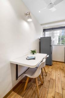 Sage - Cozy Chic Well-Equipped Studio in Bandra - 9