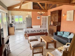 Maison de charme à Saint-Géry avec piscine partagée - 3