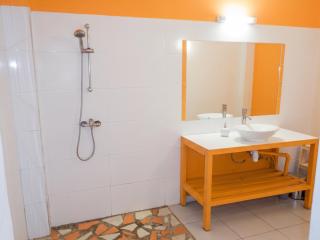 Maison spacieuse à Pointe-Noire avec piscine partagée 110 m² - 3