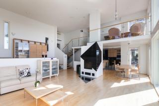 Tilava talo Muuramessa – sauna, allas, +400 m2 - 8