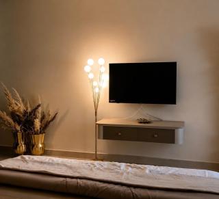 Nest & Nook LUXE - 1 BHK Flat near Bani Square & Park Hospital - 3