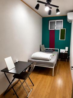 Guesthouse LuLuLu 無料朝食&夕食ｶﾚｰ付き ﾛｰｿﾝ隣 街まで電車8分 - 2
