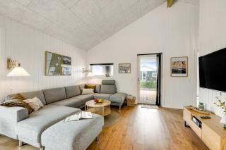 Newly Built Holiday Home With Jacuzzi Sj152 - 7
