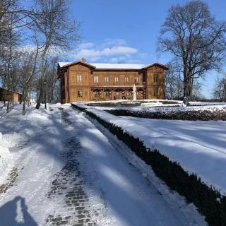 Modrzewiowy Dworek - 2