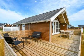 Dejligt Kalmarhus Med Indhegnet Terrasse Sj115 - 7