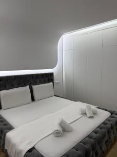 White Harmony Apartment - 1