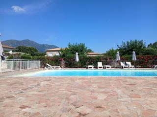 Villa climatisée 4-6 pers avec piscine, terrasse & jardin - 2 min plage - 2