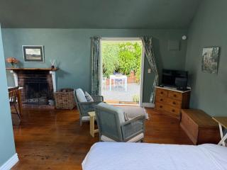 The Whangaimoana Cottage - 4