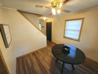 Spacious 3-Bedroom Townhome in Lincolns Historic District - 5