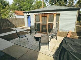 Spacious 3-Bedroom Townhome in Lincolns Historic District - 4