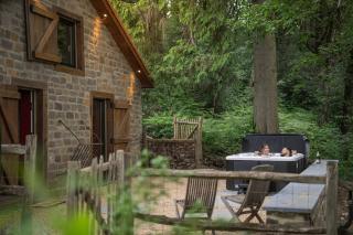 Vintage Barn with Jacuzzi in Nature - 1