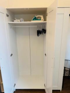 Onyx Central Apartment with Free Private Garage, AC - 1