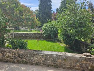 Maison avec jardin au centre du village - 8