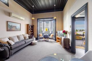 Art Deco Seaview Retreat - 1