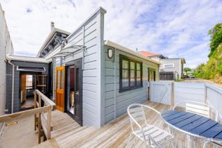 Art Deco Seaview Retreat - 6