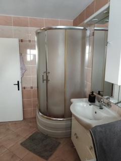 Private Apartment with Separate Entrance - 7