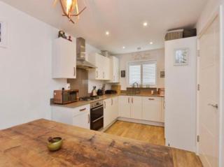 Modern Private Room with Free Parking near MK Hospital and Stadium MK - 7