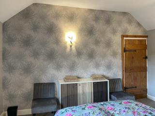 Walton Cottage - 2