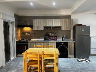 Spacious and sunny comfy apartment - 8